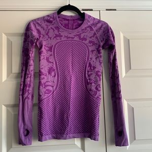 Lululemon athletic top